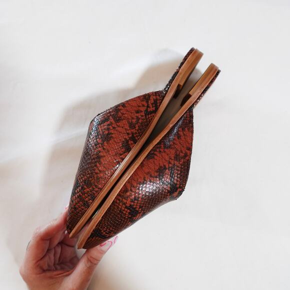 Madewell The Emilia Mule Snake Embossed Size 7 Rust Red Brown Pointed Toe MA416 - Picture 7 of 14